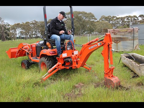 download Kubota Bx24 Tractor La240 Loader Bt601 Backhoe able workshop manual